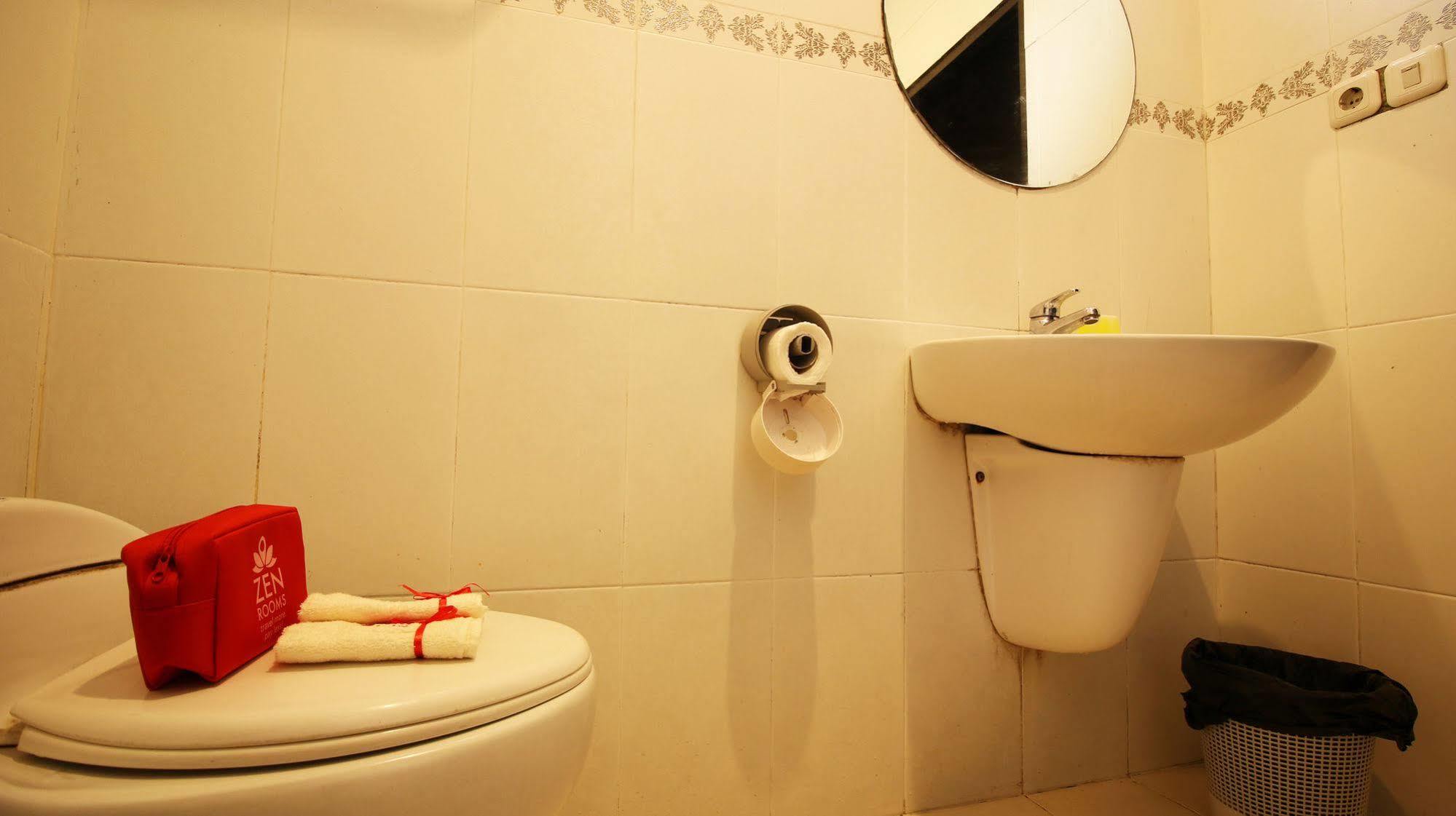Zen Rooms Grand Hotel למבאנג מראה חיצוני תמונה