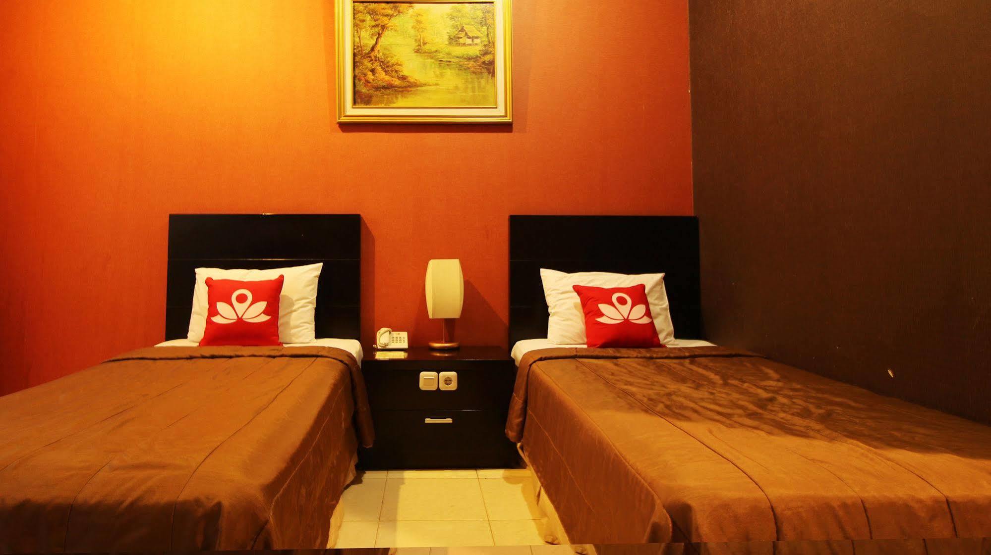 Zen Rooms Grand Hotel למבאנג מראה חיצוני תמונה
